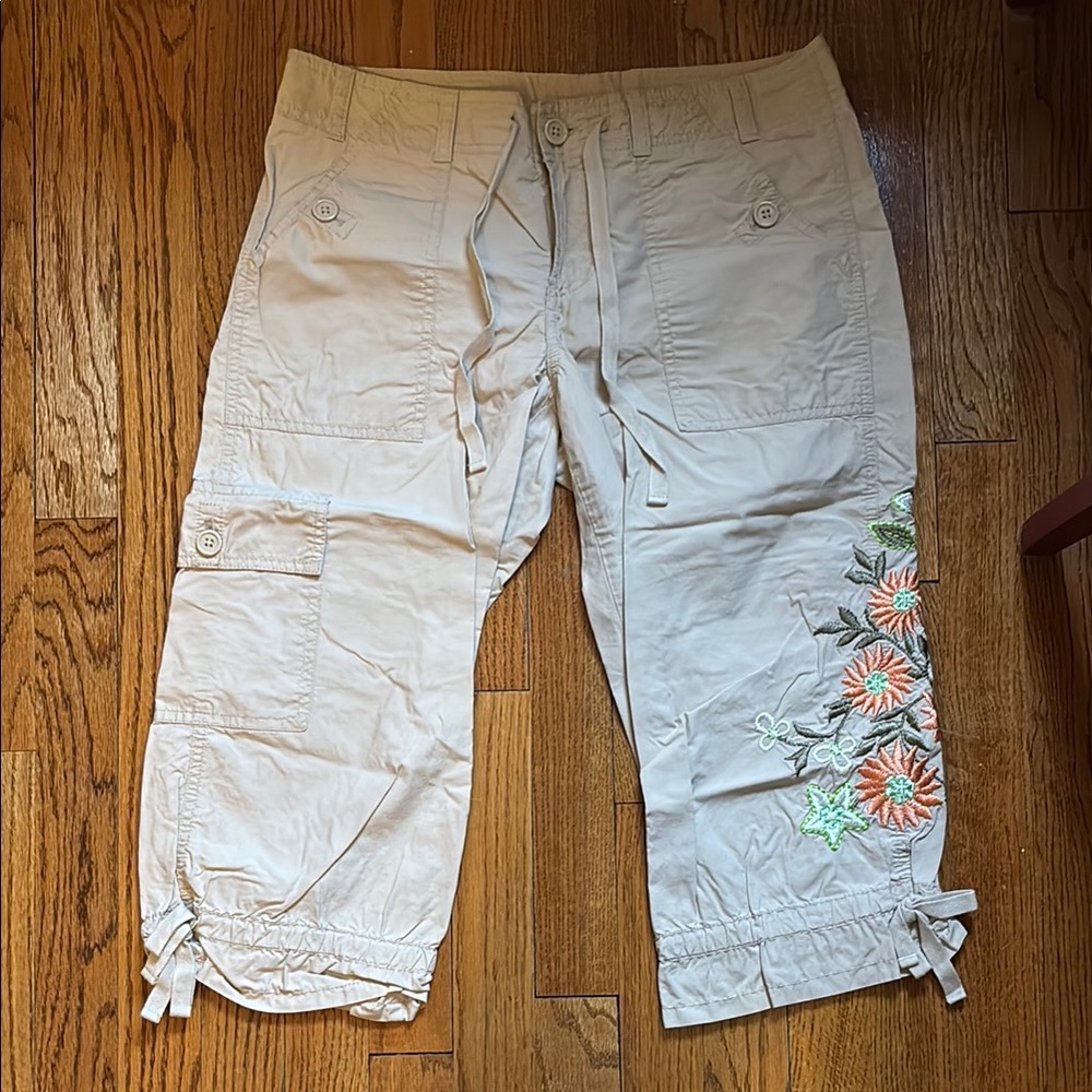 GAP Beige Embroidered Cargo Capris